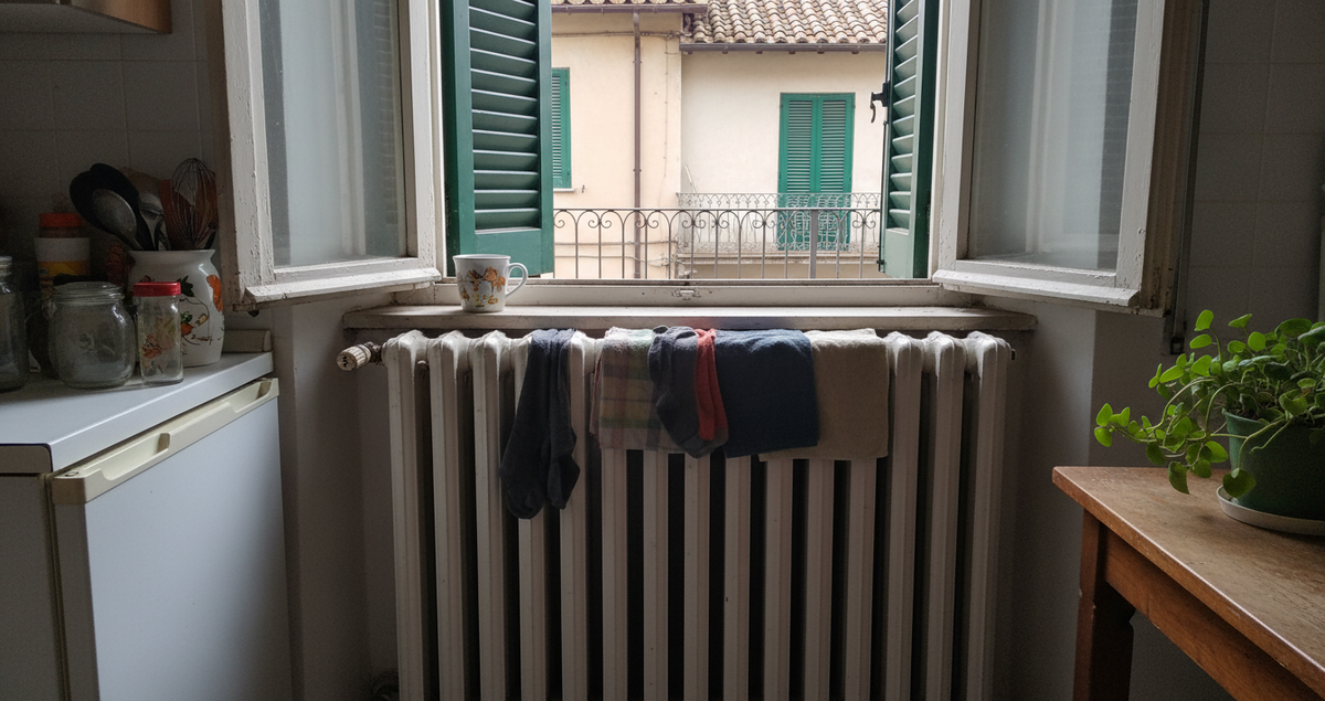 stendere-panni-radiatori-inquinamento-polvere-umidita